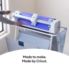 Smart Iron-On™ Holographic (25 in x 12 ft)